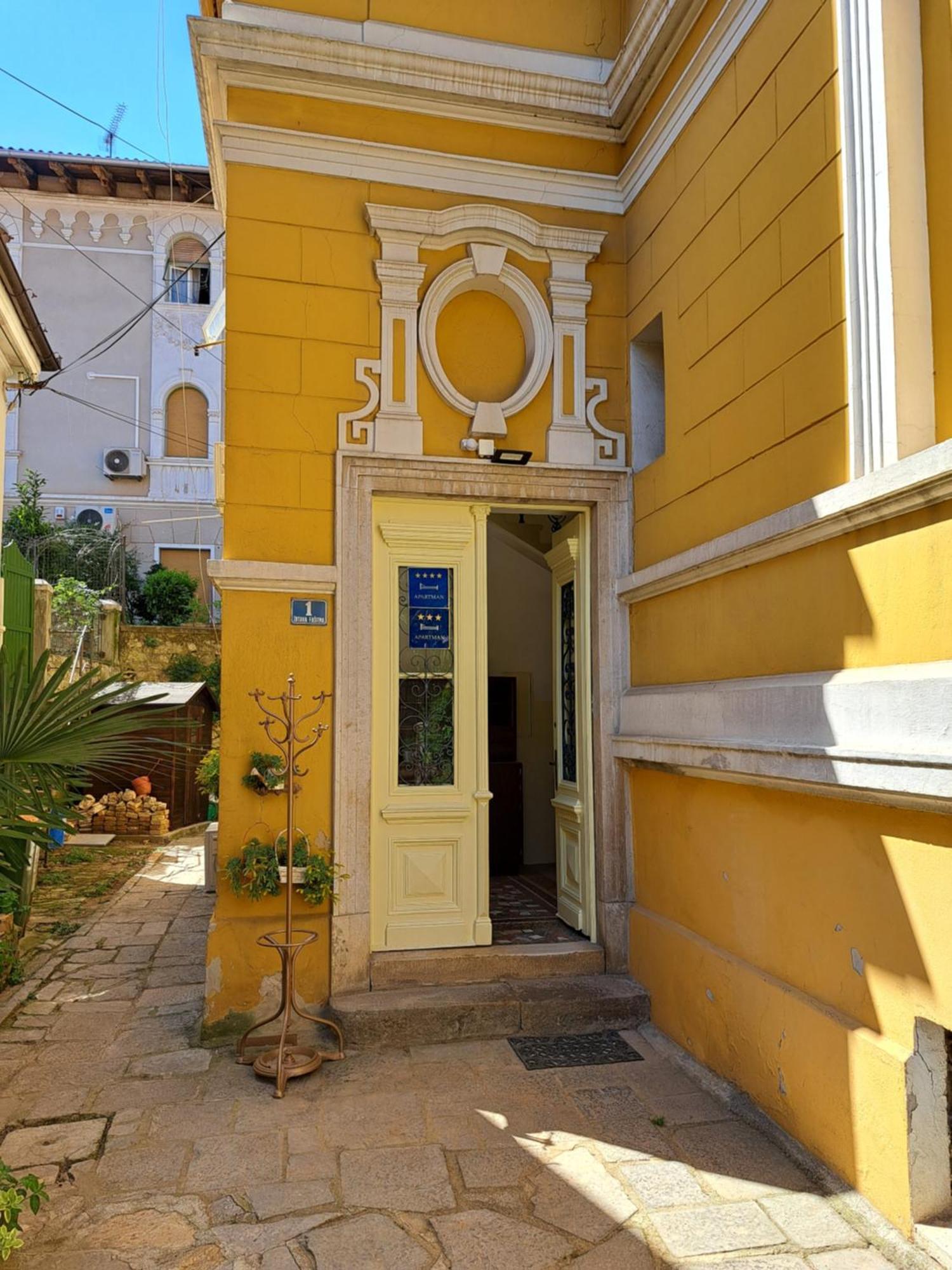 Apartman Barocco Ловран Екстериор снимка